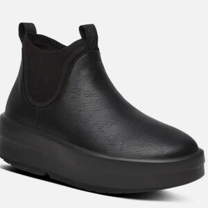 Oofos Londoner Leather Boots Size 9!